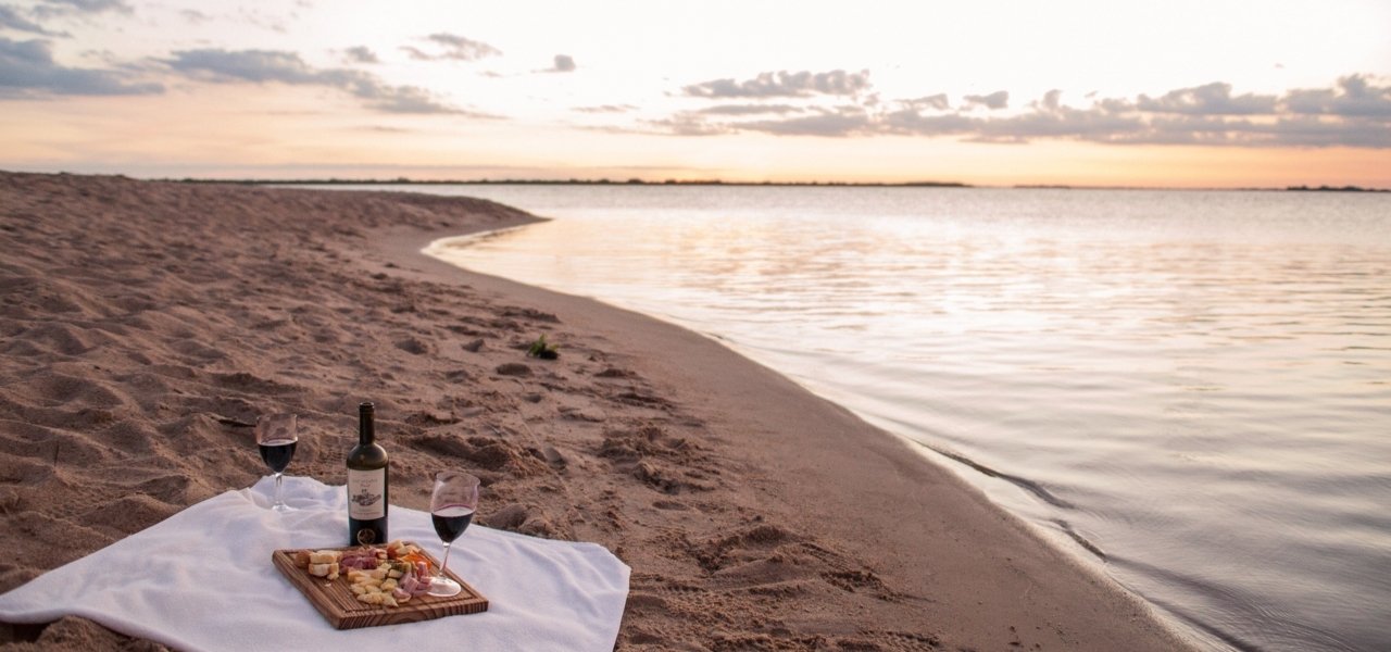 bespoke picnic uruguay - Wine Paths