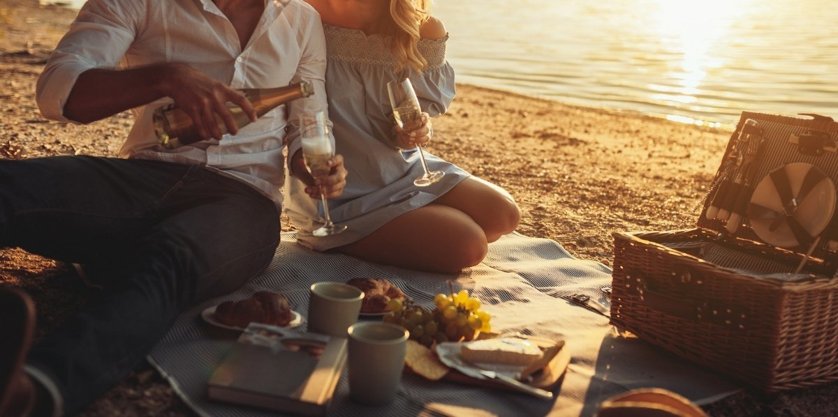 picnic in the vineyards - Wine Paths