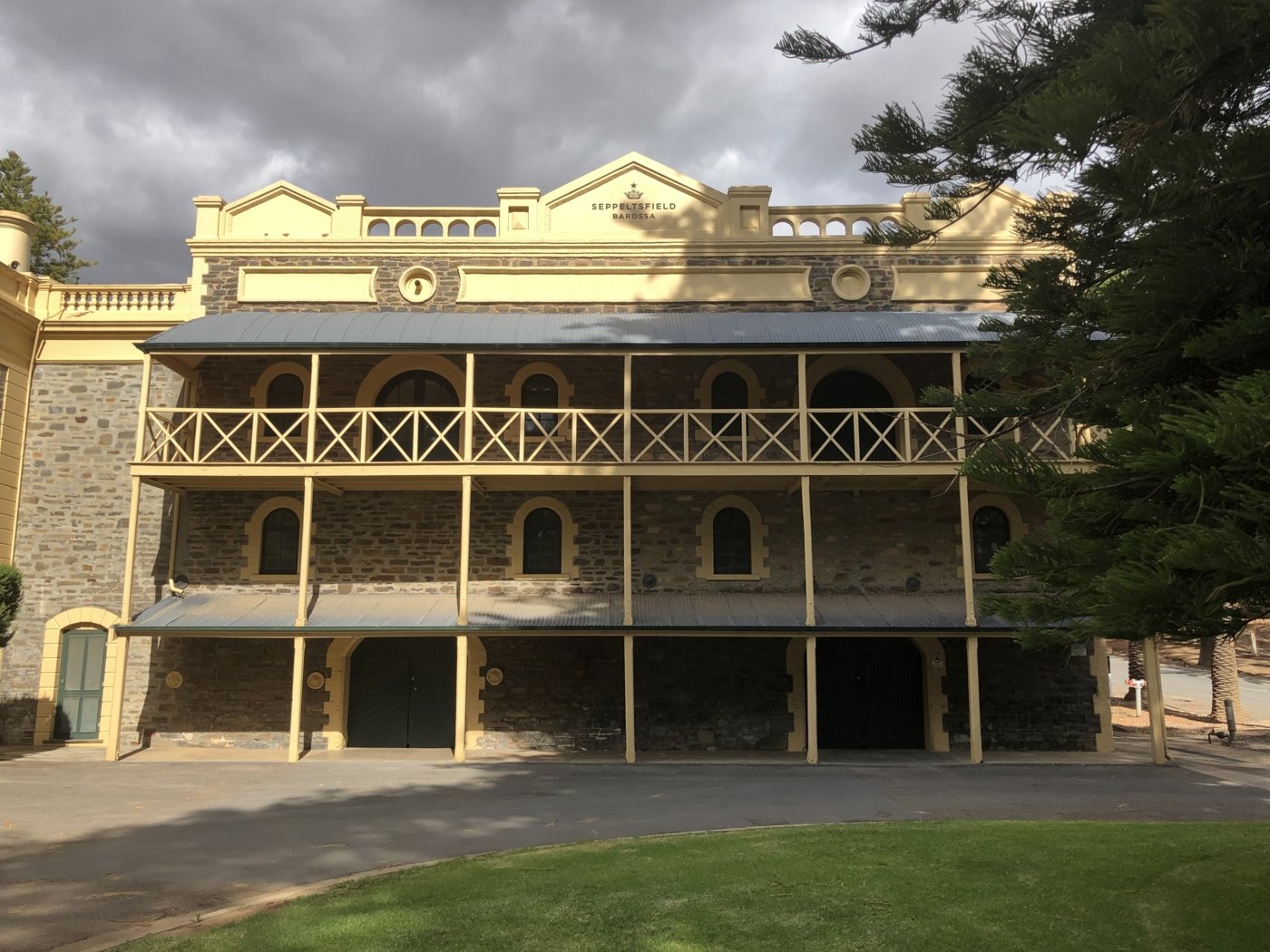 Centennial our - Wine Paths