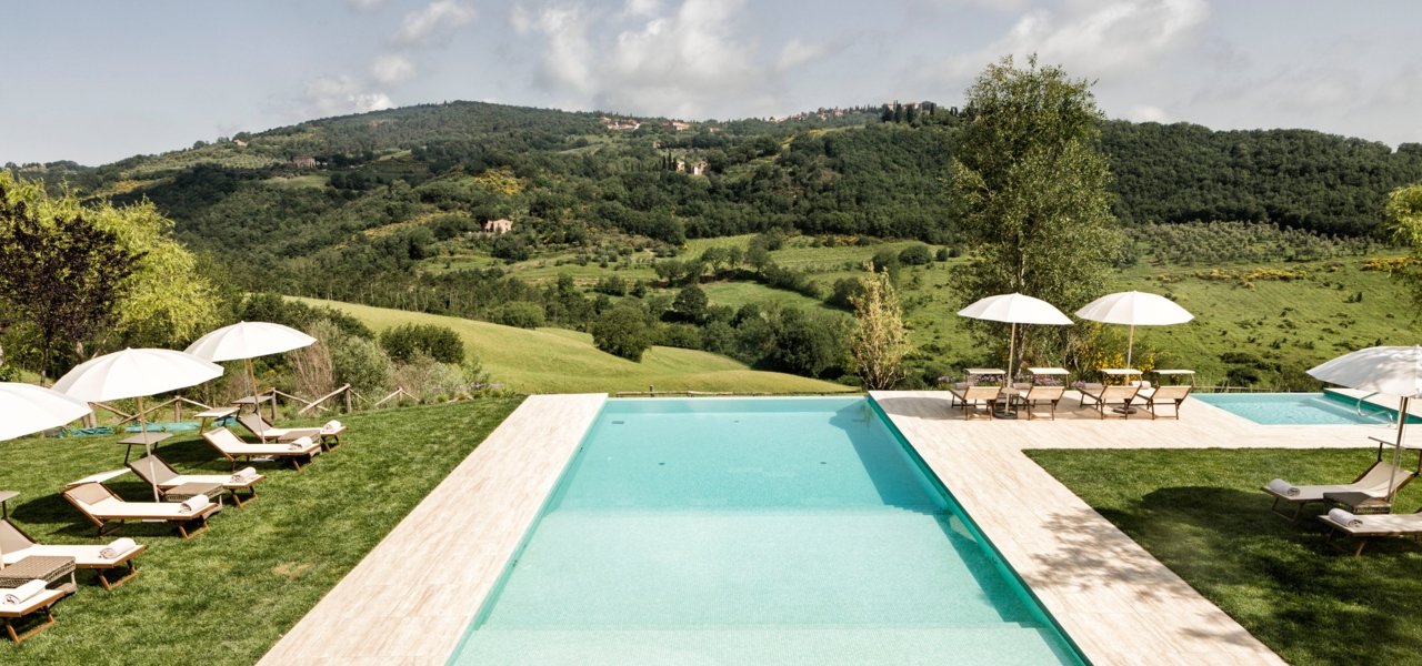 best luxury hotel in tuscany - pool and jacuzzi - Wine Paths