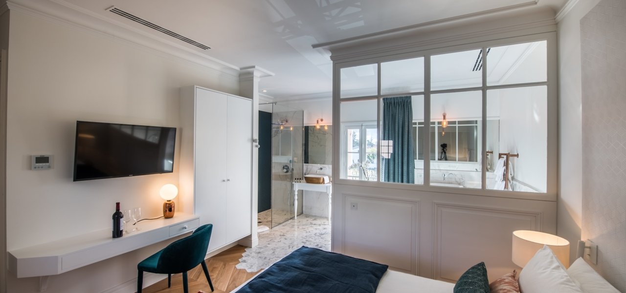 Château l'Etampe interior - Wine Paths