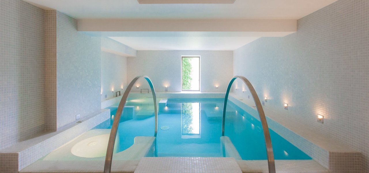 Stay At Baumaniere Les Baux De Provence Hotel Wine Paths