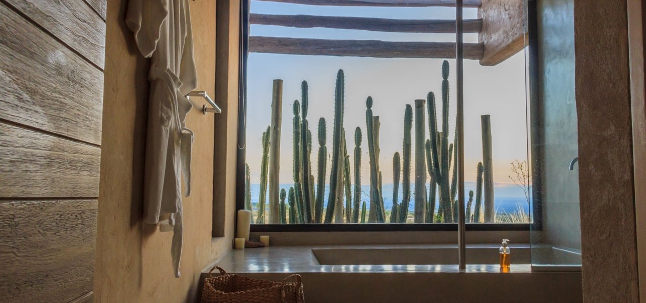 Alpasion Lodge Bathroom View