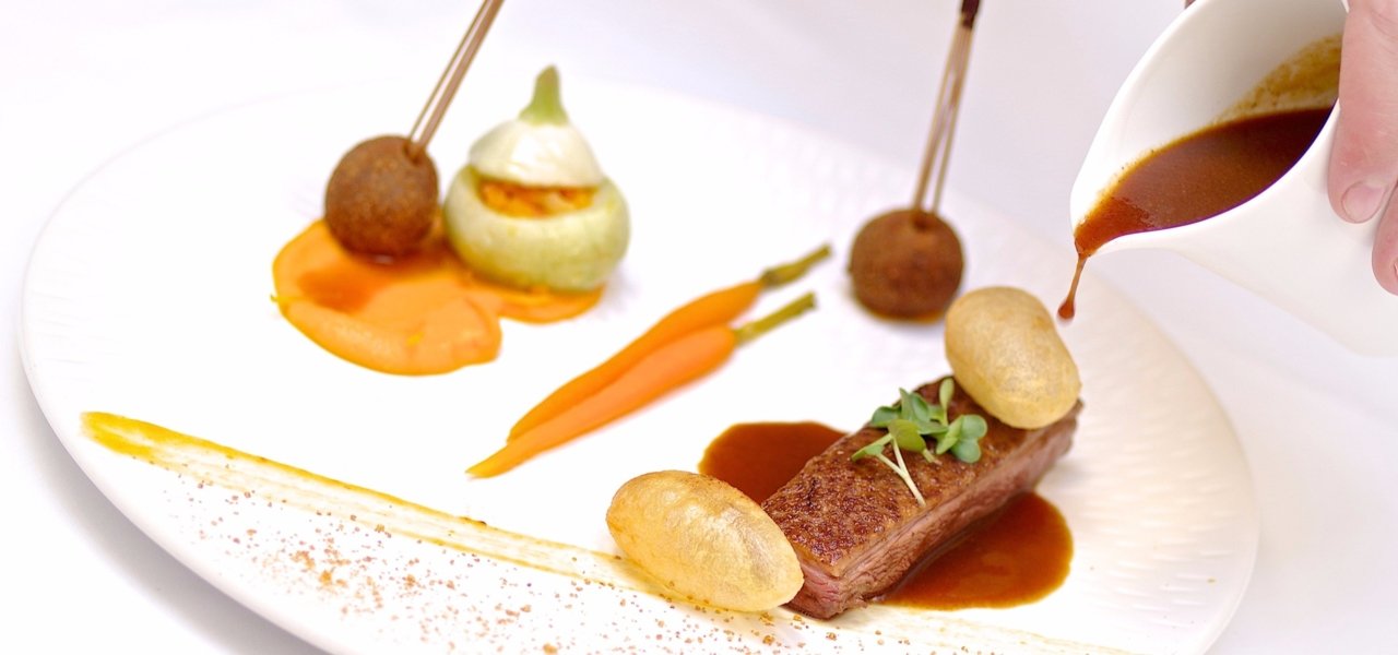 Dine at Logis de la Cadène | Wine Paths