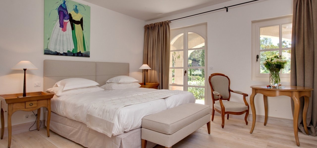 Stay At Benvengudo Hotel In Provence Wine Paths