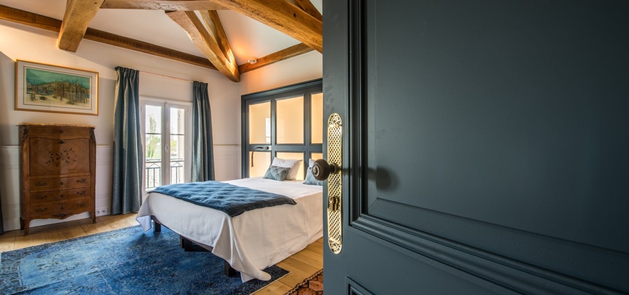 Château l'Etampe interior - Wine Paths